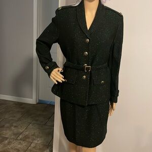 Vintage St John’s Green Metallic Suit Size 8 Made in USA 🇺🇸 RARE !